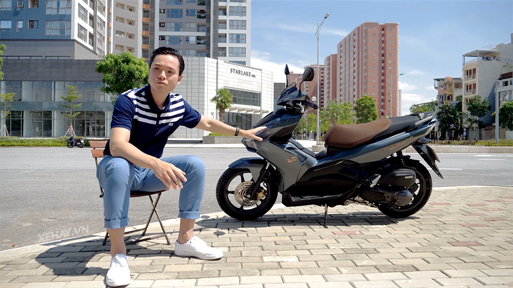 Anh Khánh Đạt chia sẻ về chiếc Honda Air Blade 150 của mình sau một năm sử dụng.