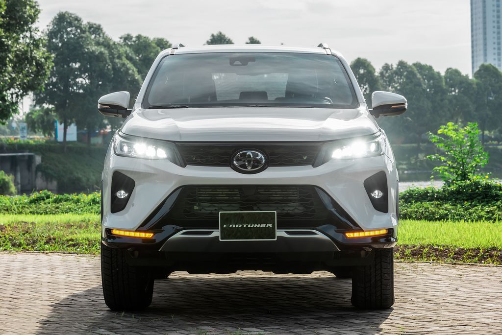 Cộng dồn 3 tháng đầu năm, Toyota bán ra được tổng cộng 955 chiếc Fortuner