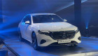 Mercedes-Benz E-Class thế hệ mới trình làng: Giá từ 2,449 tỷ đồng