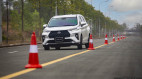 [ĐÁNH GIÁ XE] Toyota Veloz Cross: An toàn, bền bỉ, tin cậy