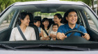 Taxi 4 chỗ chở 2 người lớn và 3 trẻ em dưới 10 tuổi có bị xử phạt không