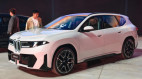 Dù chưa có xe trưng bày, BMW iX3 L vẫn 