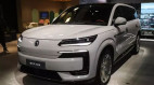 BYD chốt lịch ra mắt Denza N9: Sạc siêu nhanh 9 phút đi được 420 km, giá dự kiến từ 1,74 tỷ VNĐ