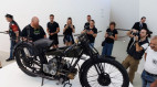 Moto Guzzi khánh thành đại bản doanh mới tại Ý: Công trình kiến trúc độc đáo, thu hút hàng ngàn tín đồ mê xe
