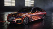 Gặp gỡ BMW 745Le M Sport 2020 trong lớp áo đầy nghệ thuật
