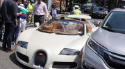 Giá trị Bugatti Veyron 16.4 Grand Sport giảm hơn 4,6 tỷ VNĐ sau cú va chạm nhẹ với Honda CR-V