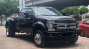 Ford F-450 Super Duty Limited 2019 thứ hai về Việt Nam với ngoại thất đen huyền bí