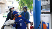 Giá xăng tiếp tục tăng mạnh