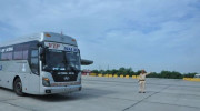 Gần 150.000 phương tiện xe khách, xe container và mô tô bị xử phạt