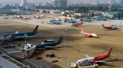 Các hãng hàng không đồng loạt tăng tần suất bay Hà Nội-TP.HCM từ 16-4