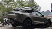 Aston Martin DBX 707 thứ 3 màu độc về Việt Nam