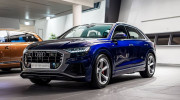 Audi Q8 Navarra Blue sang trọng hơn với khoang cabin tùy chỉnh