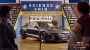 Người Nhện dùng Audi E-Tron GT để tham dự cuộc thi khoa học ở trường !