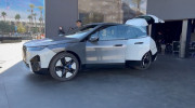 Cận cảnh công nghệ đổi màu xe chỉ bằng một nút bấm của BMW