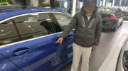 Chuyện tưởng như đùa: Nam thanh niên cố ý phá xe tại đại lý để ép bố phải mua