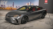 Toyota Camry 2025 ra mắt: Thiết kế lột xác từ trong ra ngoài, chỉ có động cơ hybrid