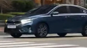 Kia Cerato 2022 lần đầu lộ diện thực tế: Thiết kế sang hơn thấy rõ, tạo 