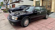 Cận cảnh chiếc Toyota Crown biển 