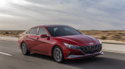 “Soi” chi tiết những trang bị công nghệ mới trên Hyundai Elantra 2021