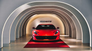 “Xe nhà giàu” Ferrari 812 GTS chính thức chào sân Hồng Kong, giá từ 17 tỷ VNĐ