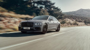 Bentley Flying Spur 2022 tiếp tục được nâng cấp với khoang cabin yên tĩnh và nhiều tính năng hơn