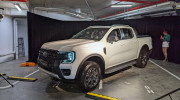 Chiêm ngưỡng Ford Ranger 2022 bản máy dầu V6  “bằng xương bằng thịt”