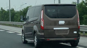 Đối thủ của Kia Sedona - Ford Tourneo Custom mới bị bắt gặp chạy thử tại Việt Nam
