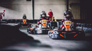Xõa tóc khi lái go-kart, cô gái bị cuốn tóc vào động cơ và bị thương nghiêm trọng
