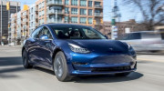 Nhóm sinh viên tìm ra cách bẻ khóa tính năng thu phí trên xe Tesla