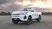 Toyota HiLux chạy điện sẽ được sản xuất thương mại