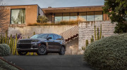 Jeep Grand Cherokee 2021 chốt giá khởi điểm từ 886 triệu VNĐ