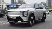 SUV thuần điện Kia EV9 lần đầu lộ diện trên đường chạy thử, hé lộ thời điểm ra mắt trong năm nay