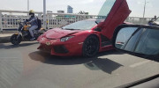 Lamborghini Aventador gặp tai nạn 