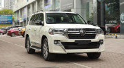 Toyota Land Cruiser VXS Executive Lounge 2021 đầu tiên tại Việt Nam sở hữu loạt 