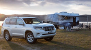 Toyota Land Cruiser Prado 2021 ra mắt: Nâng cấp nhẹ về trang bị, giá từ 1,02 tỷ VNĐ