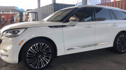 Đối thủ của Lexus RX - Lincoln Aviator đầu tiên cập bến Việt Nam