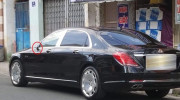 Sài Gòn: Xe siêu sang Mercedes-Maybach S600 đỗ trên phố bị vặt gương giữa ban ngày