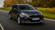 Mazda 2 2022 ra mắt, trông như một chiếc Toyota Yaris Hybrid đeo logo Mazda