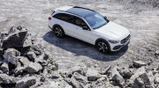 Mercedes-Benz C-Class All Terrain 2022 là chiếc C-Class có thể đi bất cứ nơi đâu