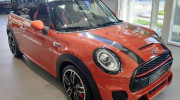 Xe mui trần Anh Quốc - MINI Convertible JCW đầu tiên cập bến Việt Nam, giá 2,5 tỷ đồng