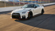 Nissan GT-R 2021 bổ sung màu sơn mới, bản Nismo vẫn giữ nguyên giá cũ