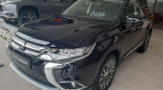 Mitsubishi Outlander 2.4 tại Việt Nam còn ít xe, giảm giá mạnh