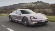 Porsche lập kỷ lục doanh số trong năm 2021: Macan giữ ngôi vị best-seller, Taycan “vượt mặt” 911
