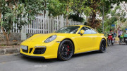 Cận cảnh cực phẩm Porsche 911 Carrera GTS cực hiếm trên đường phố Sài Gòn