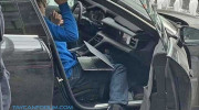 Xe điện Porsche Taycan hoàn toàn mới lần đầu để lộ nội thất