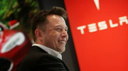 Tesla sẵn sàng hi sinh lợi nhuận để “thống trị” thị trường