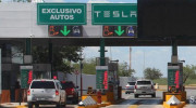 Xe điện Tesla có làn đường riêng ở biên giới Mỹ - Mexico