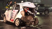 Nghệ An: Xe bán tải tông liên hoàn xe taxi dừng đèn đỏ, hai người bị thương nặng