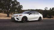 Toyota Camry TRD 2020 có giá chỉ 744 triệu VNĐ