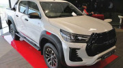 Cận cảnh Toyota Hilux GR Sport 2022 máy dầu 2.8L mạnh 221 mã lực